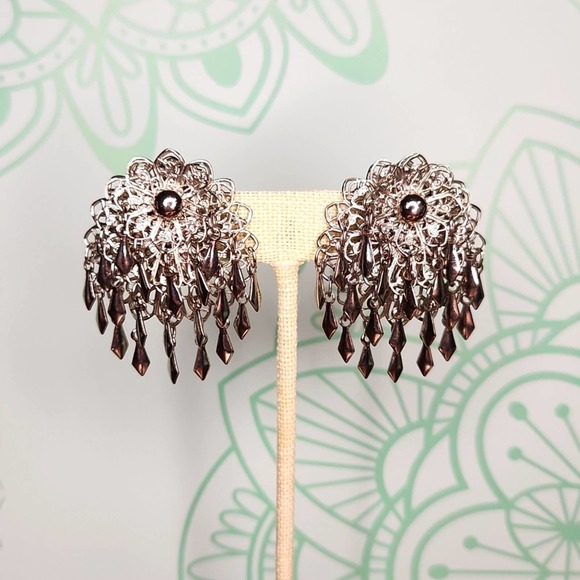 Vintage Clip-on Earrings Silver-tone - Picture 1 of 6